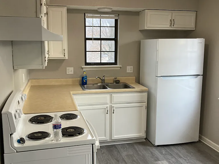 181 NW Zaun Ave #183 — Photo 5
