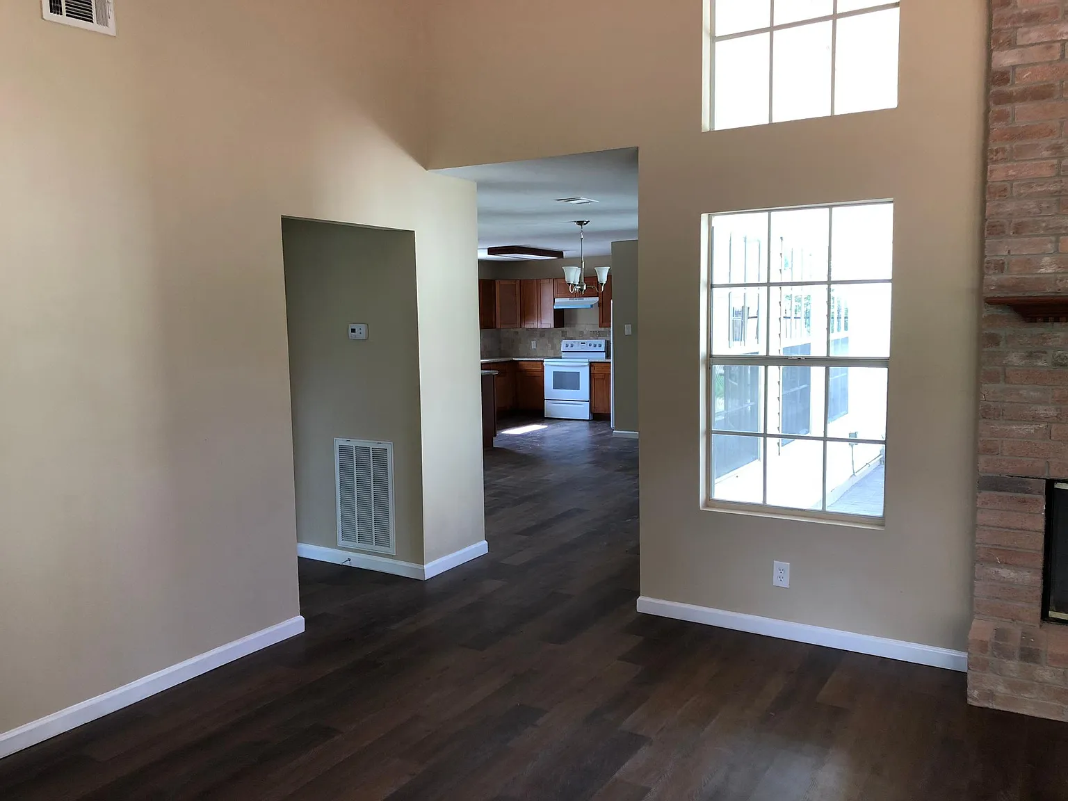 15806 Pine Mountain Dr — Photo 4