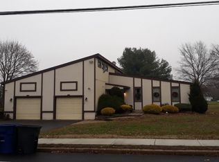 1065 Potts Mill Rd, Bordentown, NJ 08505
