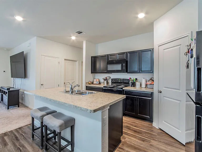 298 Shiro Dr — Photo 7