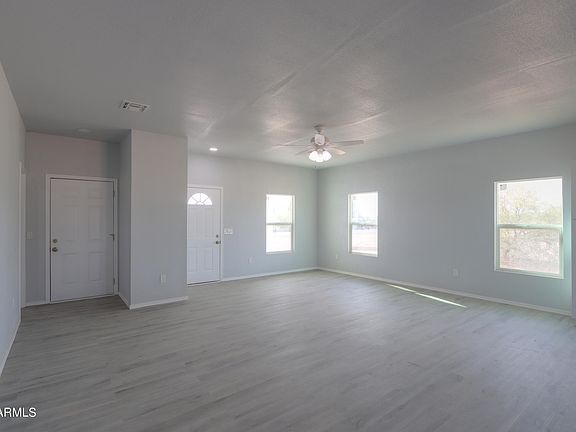 5th image of 3120 W SOLANO Drive