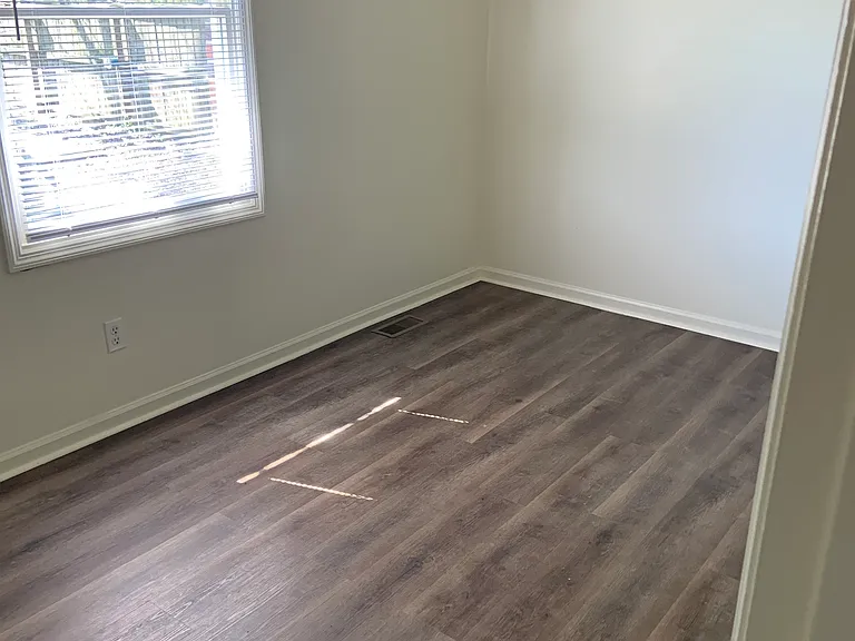 808 Hickory Hill Dr — Photo 8