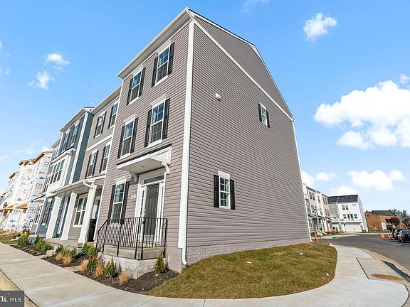 2nd image of 646 Hemsworth Ln