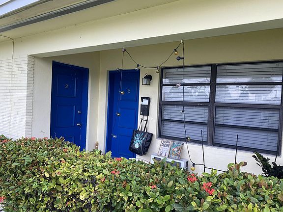 4th image of 380 SE 12th Ave #2