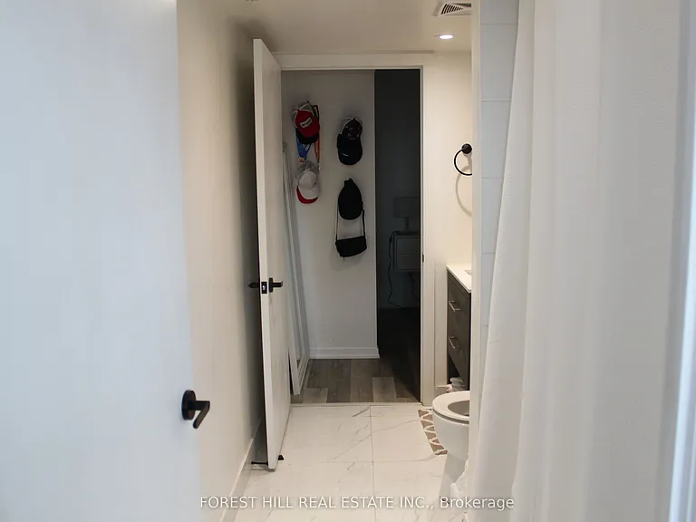 20 Joe Shuster Way #915 — Photo 14