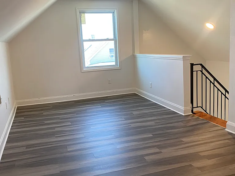 334 Bond St #2 — Photo 15