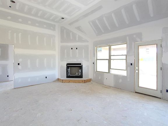 2nd image of 40 Hereford Blvd #40
