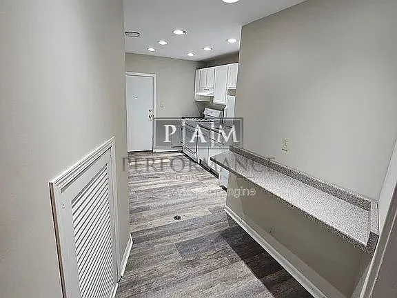 2028 W Michigan St — Photo 3