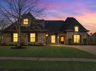 106 Kippers Ct, Lumberton, TX 77657