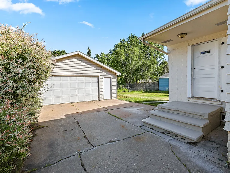 749 Appleton Rd — Photo 6