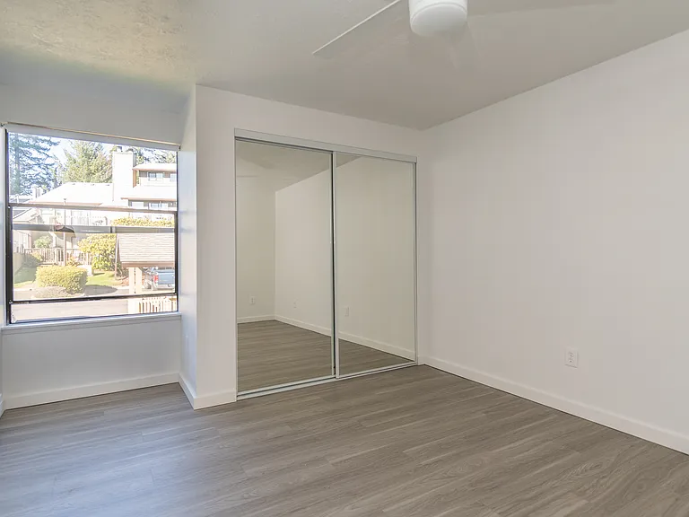 Hallwood Apartments — Photo 38