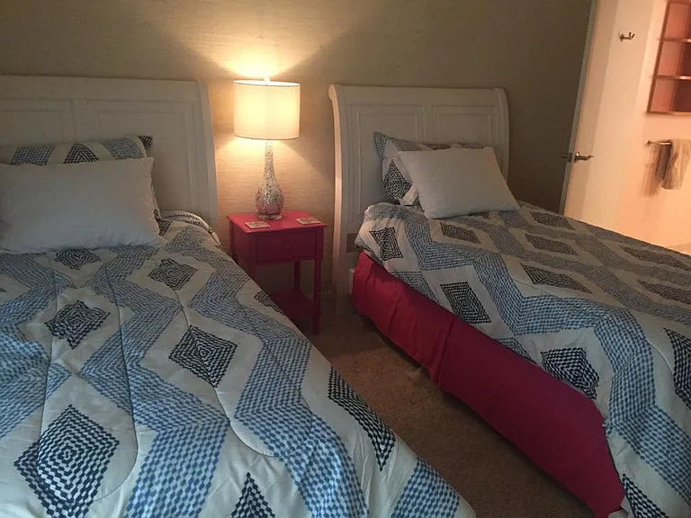 Downstairs Twin bedroom