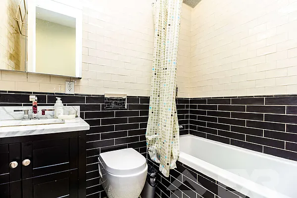 Rented by EXR | media 71