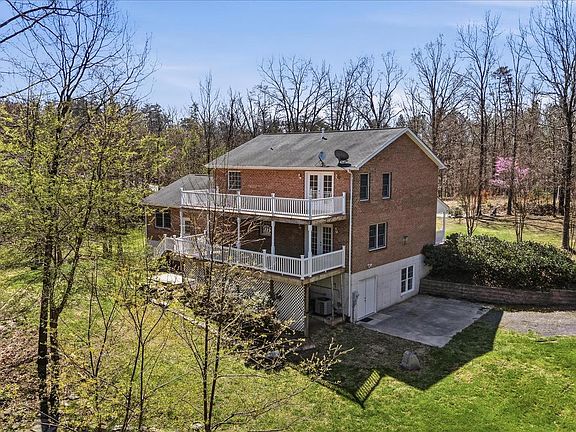 2nd image of 450 Fishel Rd