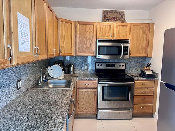 4th image of 3625 N Country Club Dr APT 504