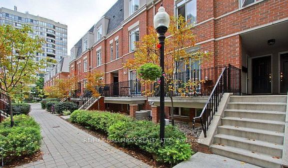 4th image of 415 Jarvis St #328