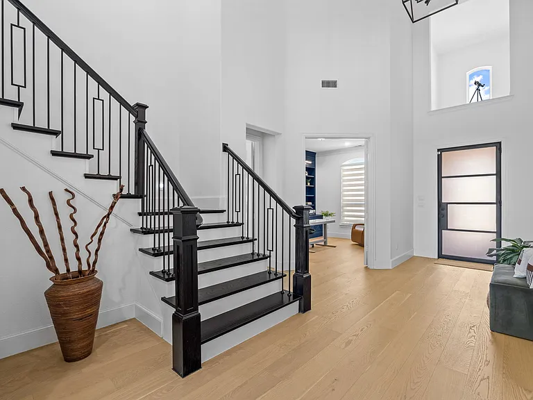 2541 Forestbrook Dr #1 — Photo 23