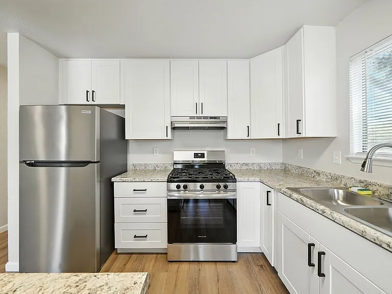 3236 Lawrence Rd #A-D — Photo 5