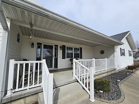 5th image of 204 W Greenwalt St