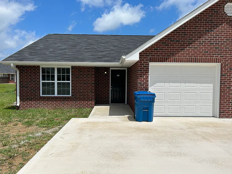 212 Elrod Ridge Ct — Photo 2