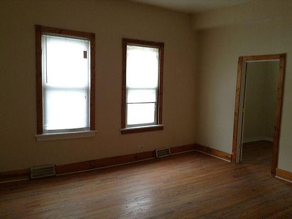 2nd image of 706 S 6th Ave APT 1N