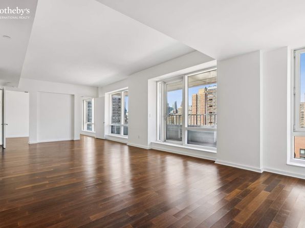 340 E 23rd St #PENTHOUSE 1E