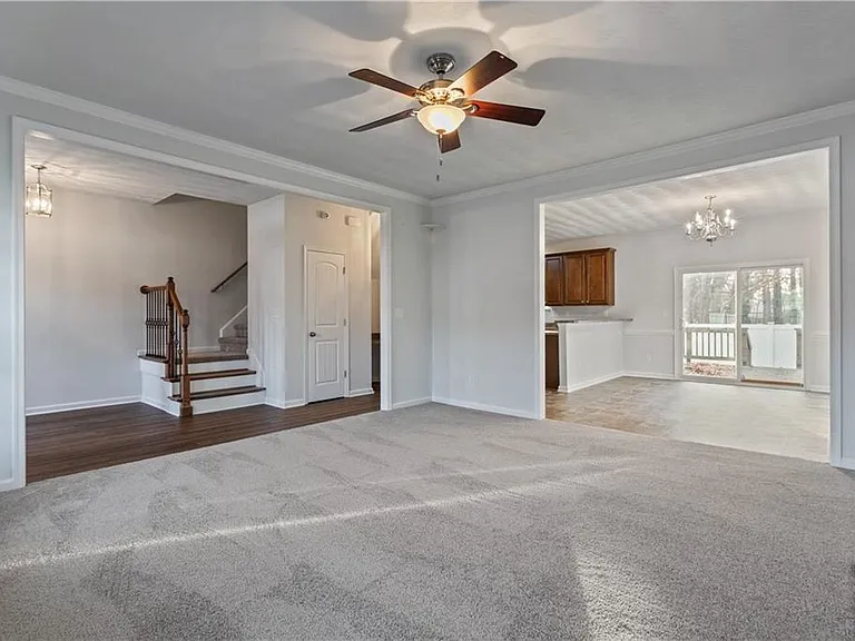 60 Manilla Ln — Photo 5