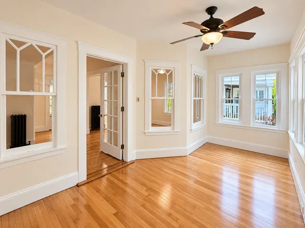 305 Alewife Brook Pkwy, Somerville, MA 02144