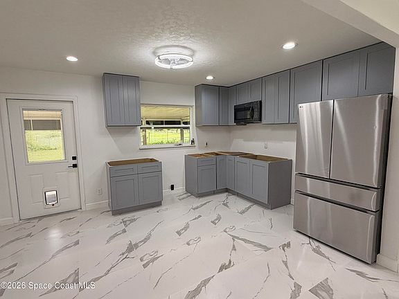 2nd image of 220 Stephenson Dr