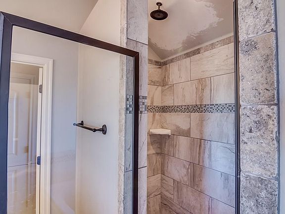 5th image of 12785 Willow Bay Dr