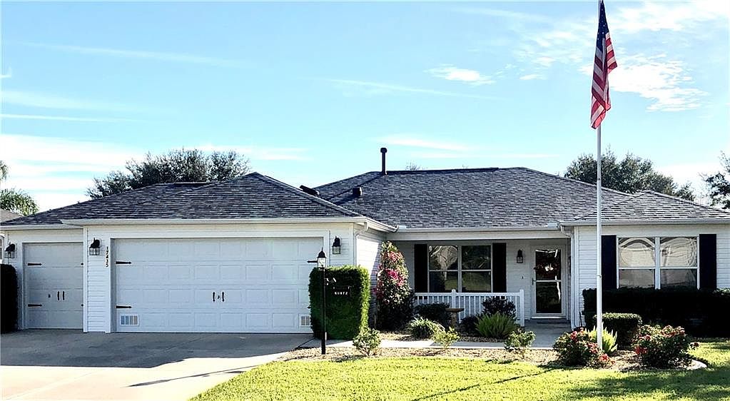 トップス 90supremestreethiphoplevistussychampion 17435 SE 76th Champion Ave, The Villages, FL 32162 | Zillow