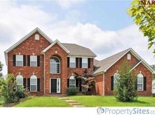 646 Crown Pointe Estates Ct, Ballwin, MO 63021
