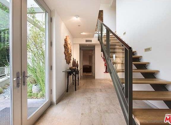 3rd image of 15034 Encanto Dr