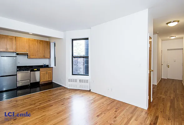 Rented by LC Lemle Real Estate Group | media 4