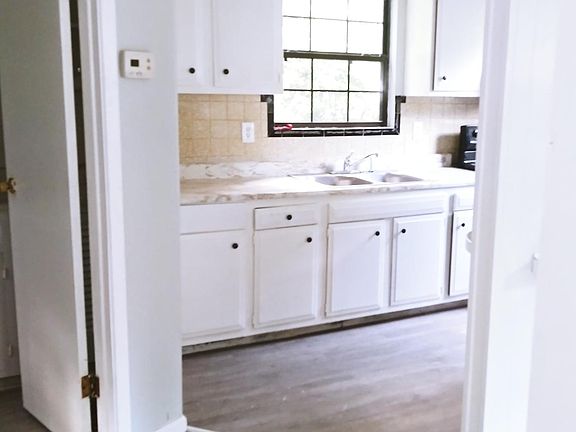 3rd image of 7107 Arlet Dr #3