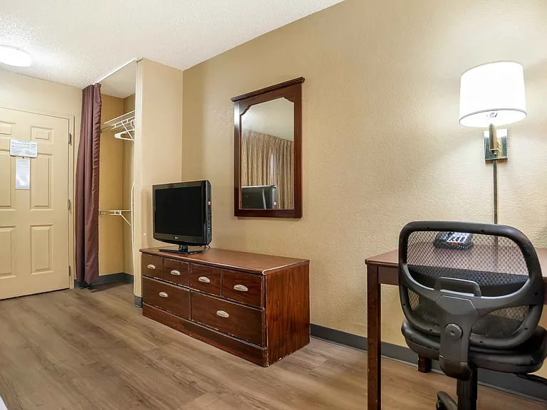 Studio Suite - 2 Full Beds