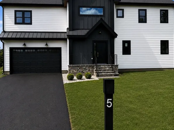 5 Haven Ln, Wayland, MA 01778