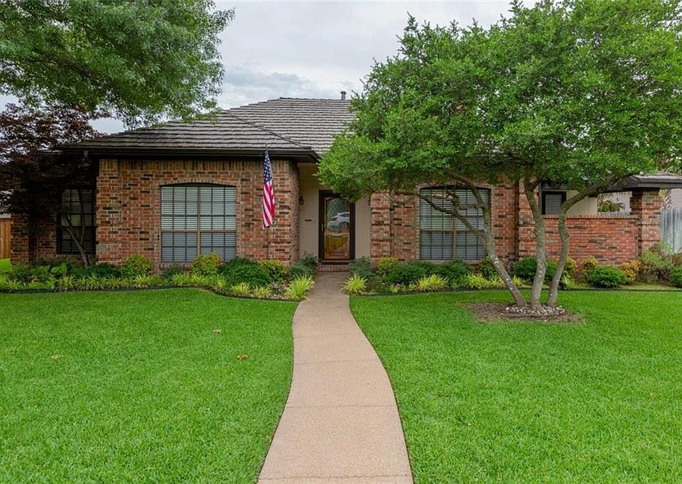 1st image of 803 Lake Meadows Dr