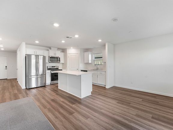 2nd image of 4577 Isabel Ct