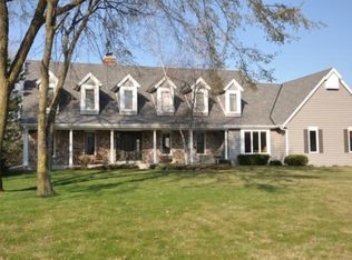W281N1897 Golf View Dr, Pewaukee, WI 53072