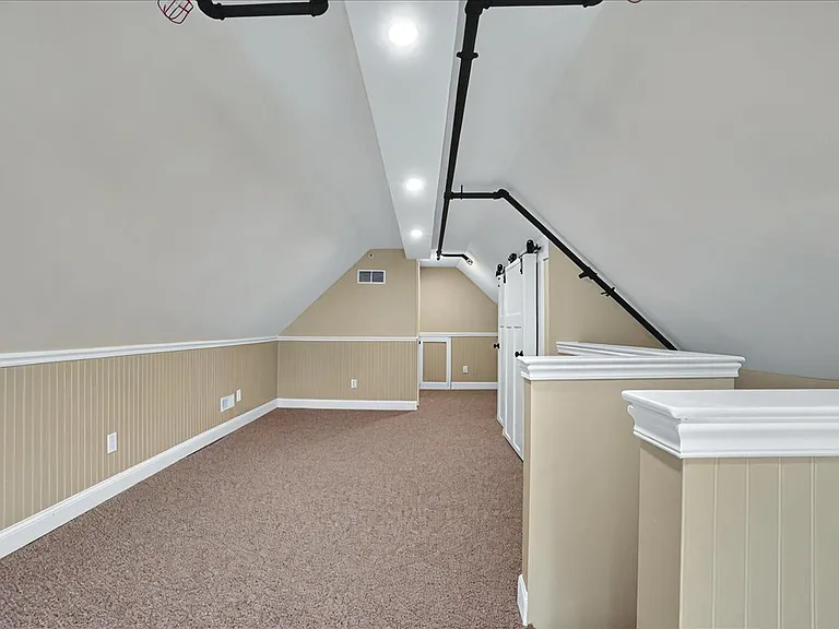 3 Waterbury St #2 — Photo 23
