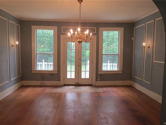 5th image of 1007 Woodward Ave