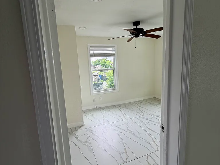 4518 New Orleans St #4 — Photo 8
