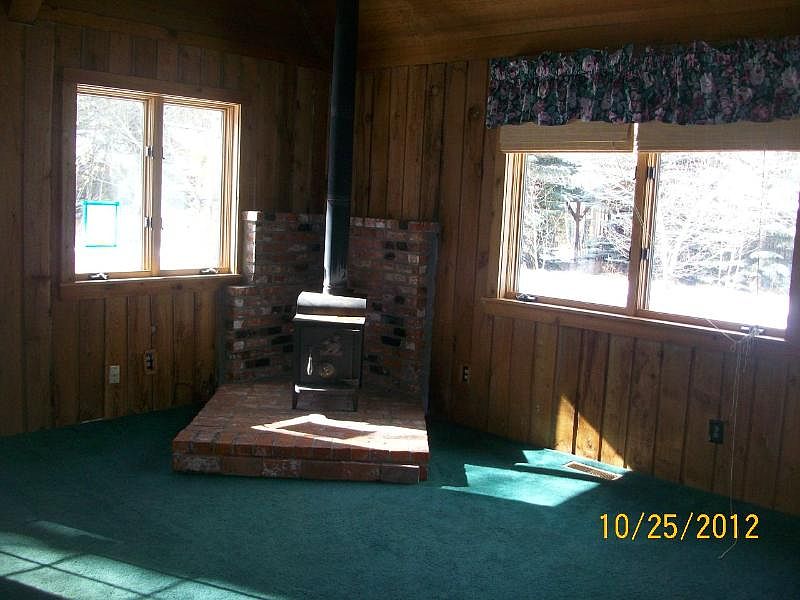 2nd image of 102 Eagle Creek Loop
