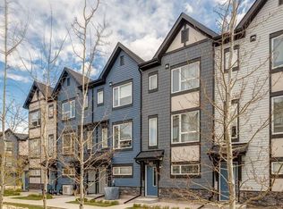15 S Evanscrest Park NW #208, Calgary, AB T3R1V5