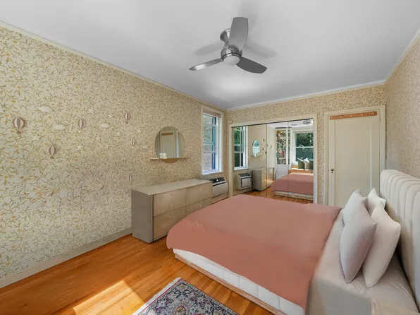 310 West 55th Street image 13 of 18