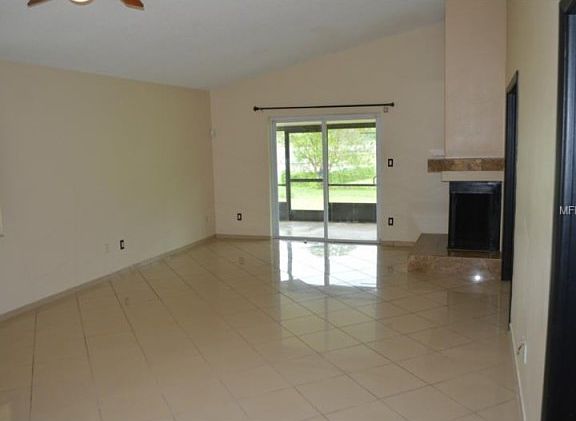 3rd image of 918 Beach Breeze Dr