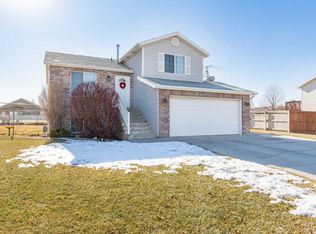 2337 W 2075 N, Clinton, UT 84015