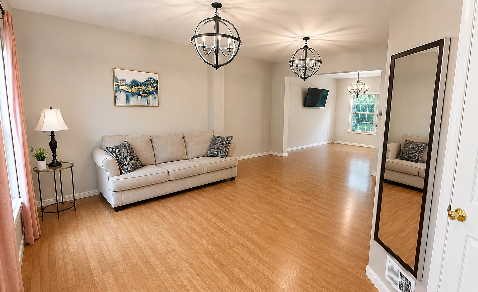 4 bed, 3.5 bath, 1538 sqft, $3,695 — Photo 2