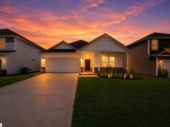 138 Layken Dr, Fountain Inn, SC 29644
